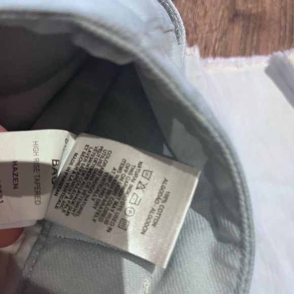 SUSIE Paperbag High Rise
Jeans by DL1961 size 25 - Picture 8 of 12